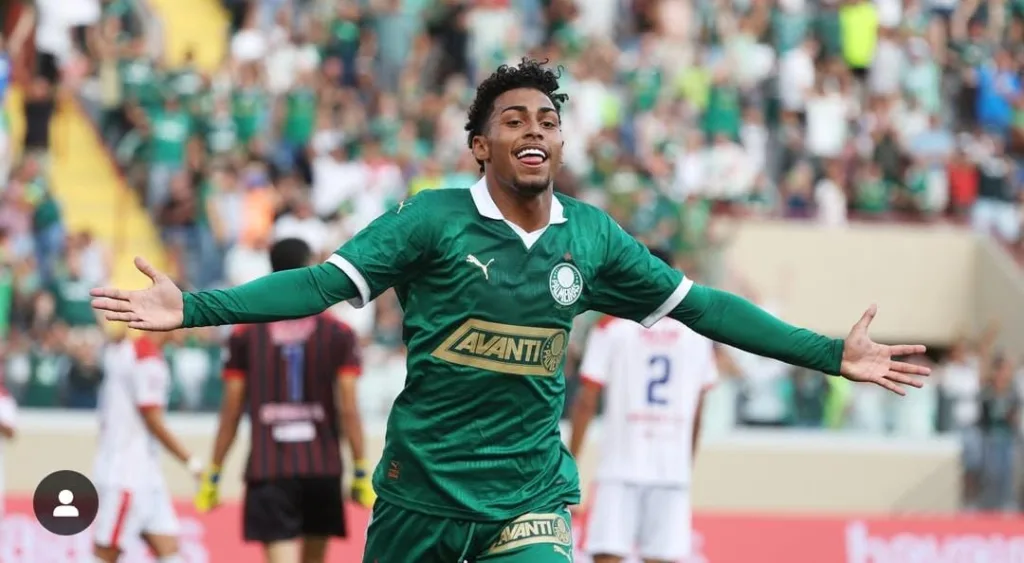 Atacante do Palmeiras, Luighi, que marcou dois gols na partida (Foto: Fabio Menotti) 