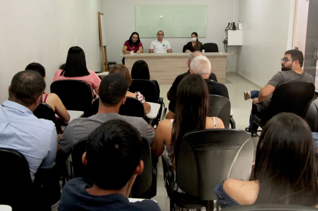 Reunião aconteceu nessa sexta-feira (24), no auditório do Conselho Regional de Farmácia. (Foto: Wenderson Cabral/FolhaBV)