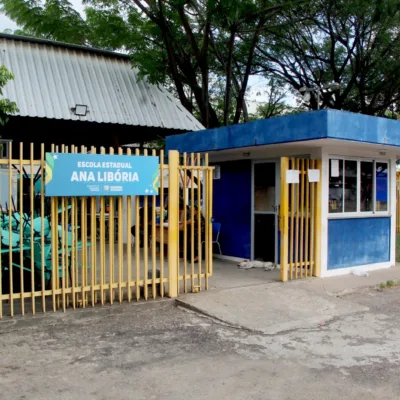 Fachada da Escola Ana Libória (Foto: Wenderson Cabral/FolhaBV) 