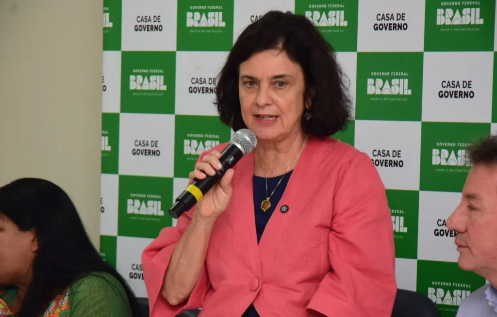 A ministra da Saúde, Nísia Trindade, durante reunião na Casa de Governo, em Boa Vista - 13.01.2025 (Foto: Nilzete Franco/FolhaBV)