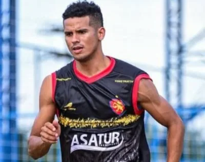 Atacante Nelson Reina segue preparação para estreia no Estadual. Crédito: ASCOM/Sampaio