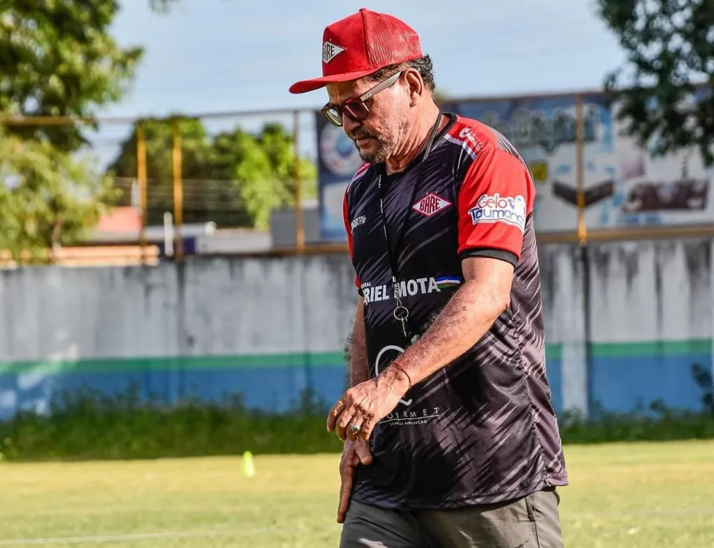 Técnico barelista Walter Lima em seu primeiro desafio no futebol macuxi. Crédito: Benisson Santana
