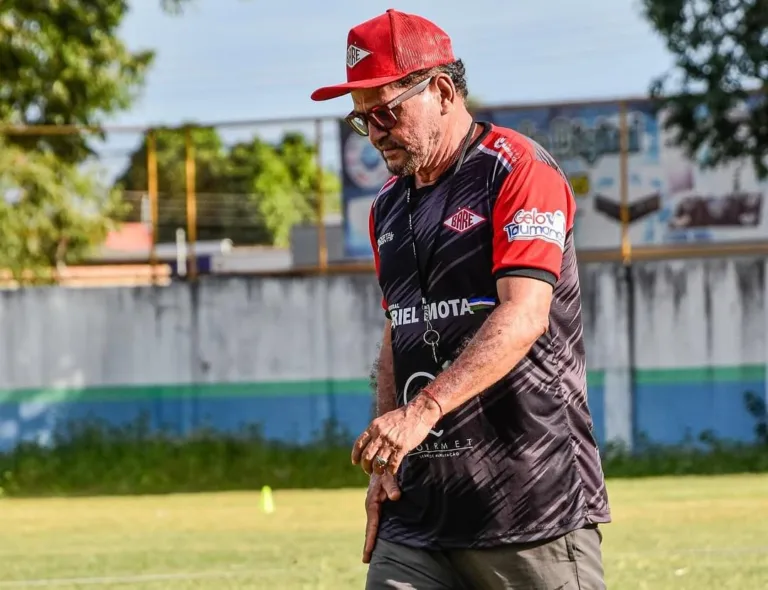 Técnico barelista Walter Lima em seu primeiro desafio no futebol macuxi. Crédito: Benisson Santana
