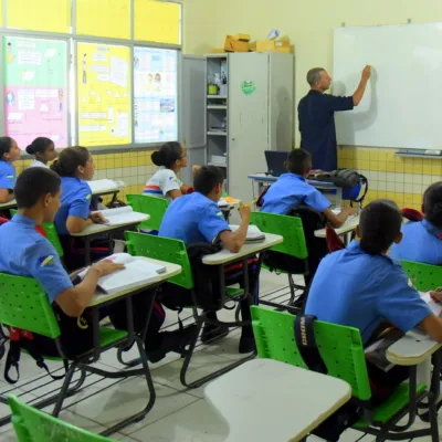 Alunos durante aula no interior. (Foto: Reprodução)