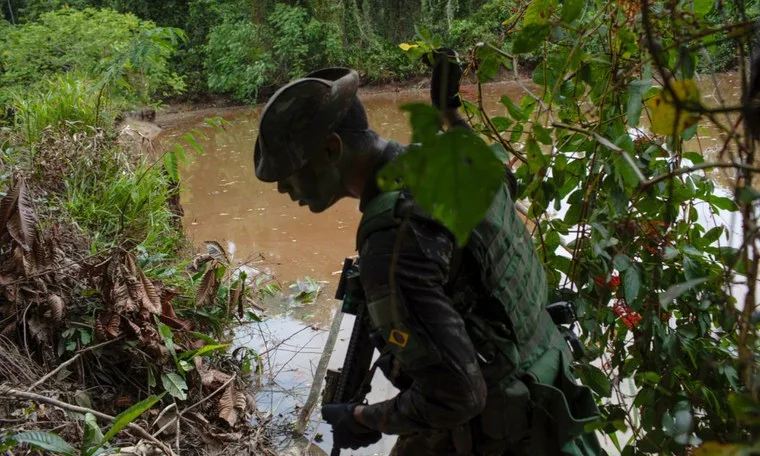 Exército em ação contra o garimpo ilegal na Terra Indígena Yanomami (Foto: Casa de Governo)