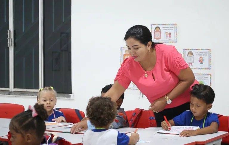 Salários variam de R$ 1.518 e R$ 3.650,82. Foto: Divulgação/Prefeitura de São João da Baliza