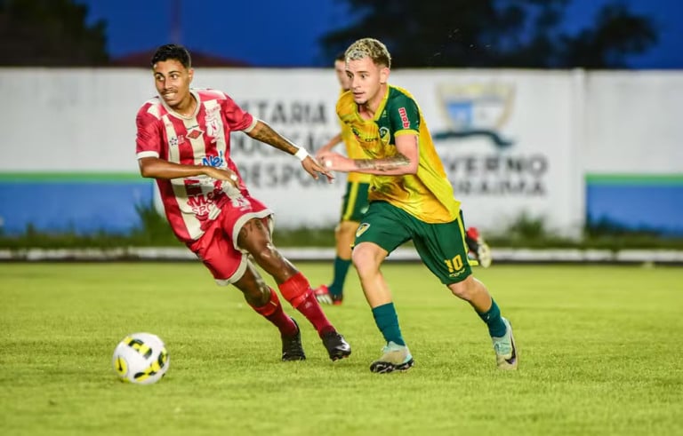 Equipe em ação contra o Náutico sub-20. (Foto: BV Esportes/@bv_esportes/Hélio Garcias)