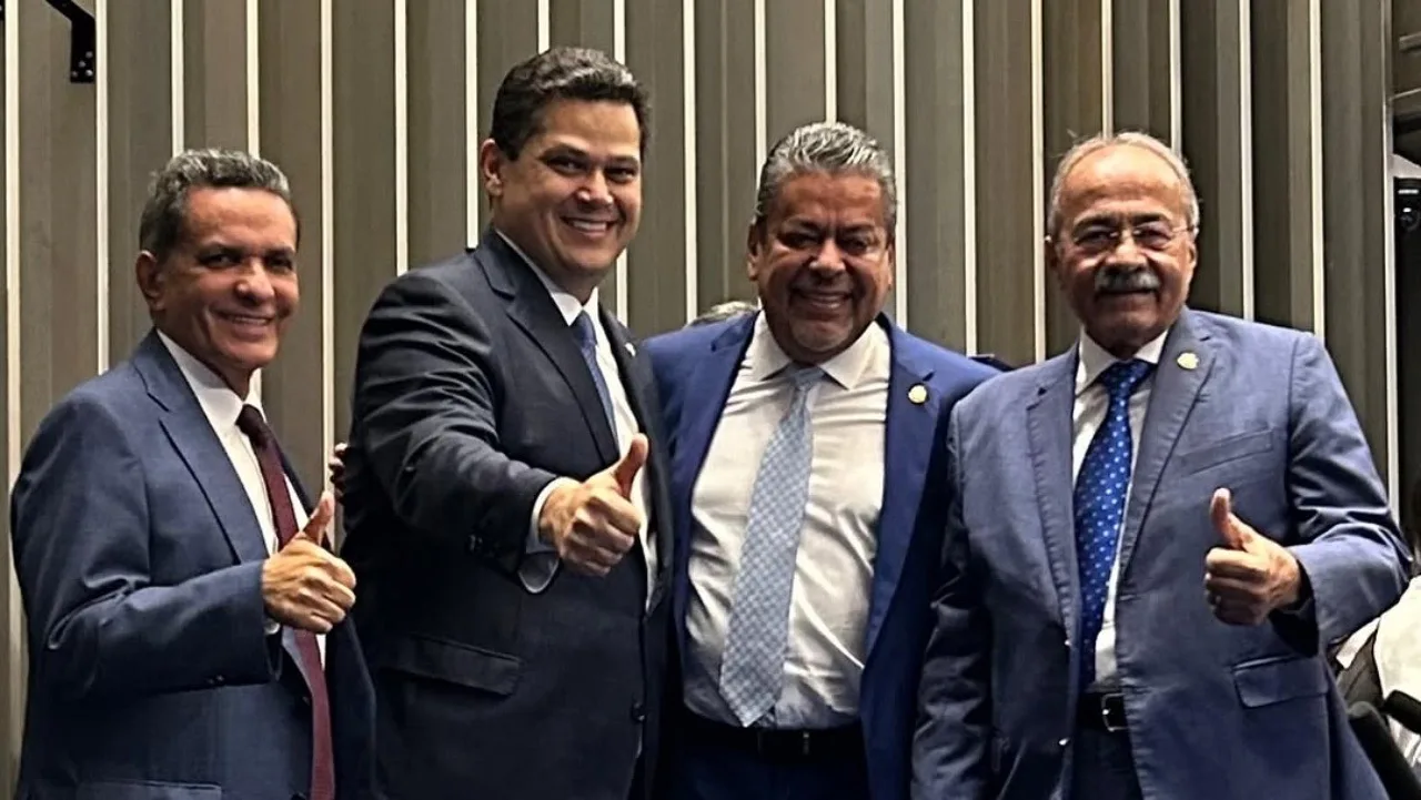 Os senadores Mecias de Jesus, Davi Alcolumbre, Dr. Hiran e Chico Rodrigues (Foto: Divulgação)