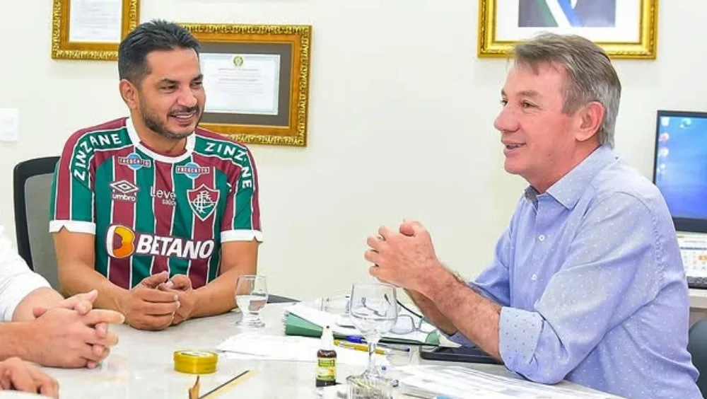 O ex-vereador Sandro Baré com o governador Antonio Denarium (Foto: Secom-RR)