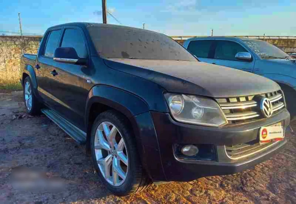 Caminhonete Volkwagen Amarok está disponível no leilão do TJRR (Foto: Divulgação)