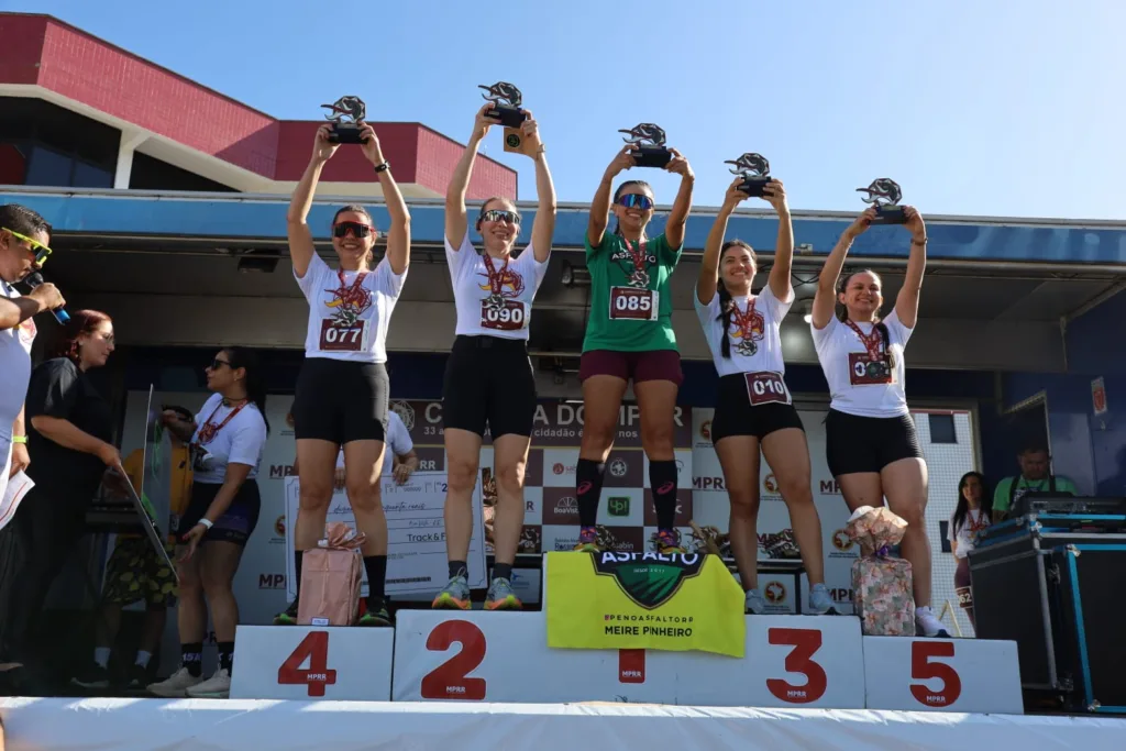 Os vencedores receberam premiação em dinheiro, troféus e brindes. Todos os participantes inscritos ganharam medalhas.  (Foto: Divulgação)