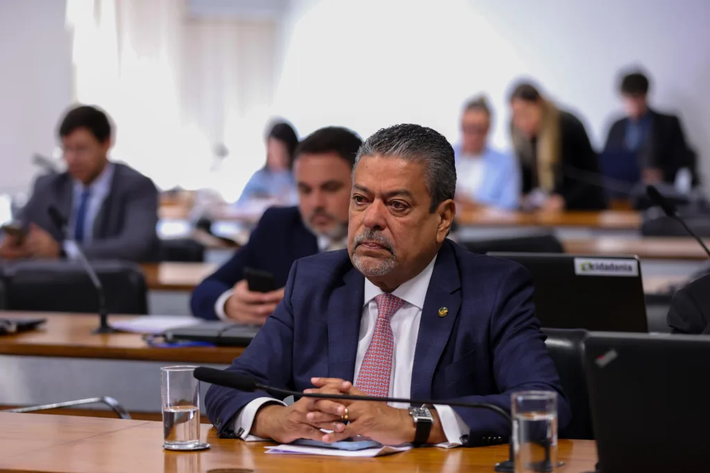 O senador Dr. Hiran em reunião de comissão no Senado (Foto: Divulgação)