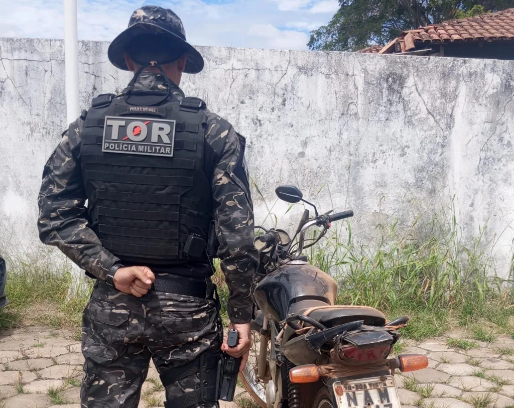 Moto foi recuperada por policiais do TOR (Foto: Divulgação) 