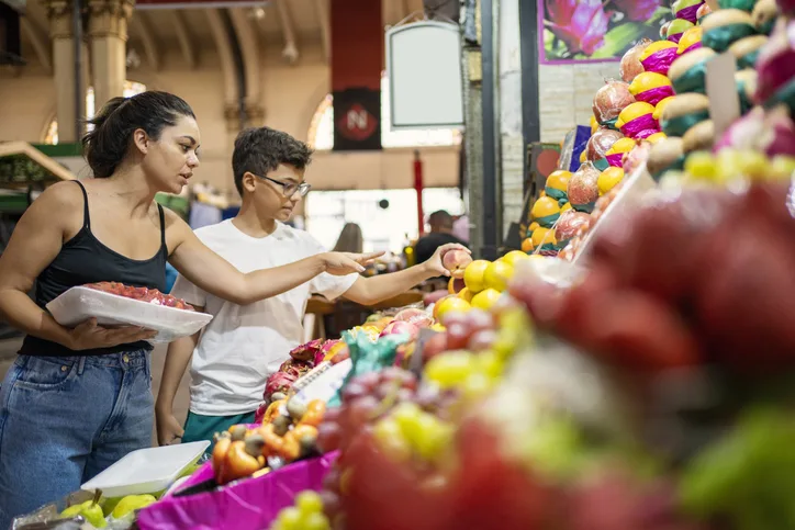 feira e frutas