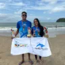 Os ateltas Kathleen Manoella e Pedro Marinho com seus respectivos prêmios. (Foto: Reprodução)