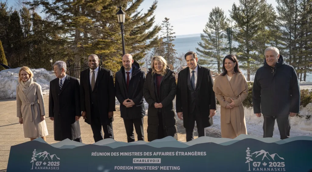 Representantes do G7 com o secretário de Estado americano Marco Rubio (Foto: Twitter Marco Rubio) Representantes do G7 com o secretário de Estado americano Marco Rubio (Foto: Twitter Marco Rubio)