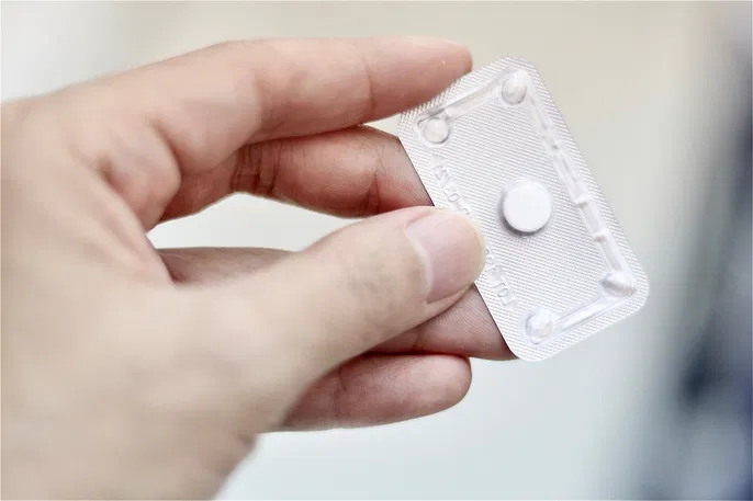 A pílula do dia seguinte é uma ferramenta eficaz para prevenir uma gravidez indesejada em casos de emergência, mas não deve ser utilizada como um método contraceptivo regular (Foto: Divulgação)