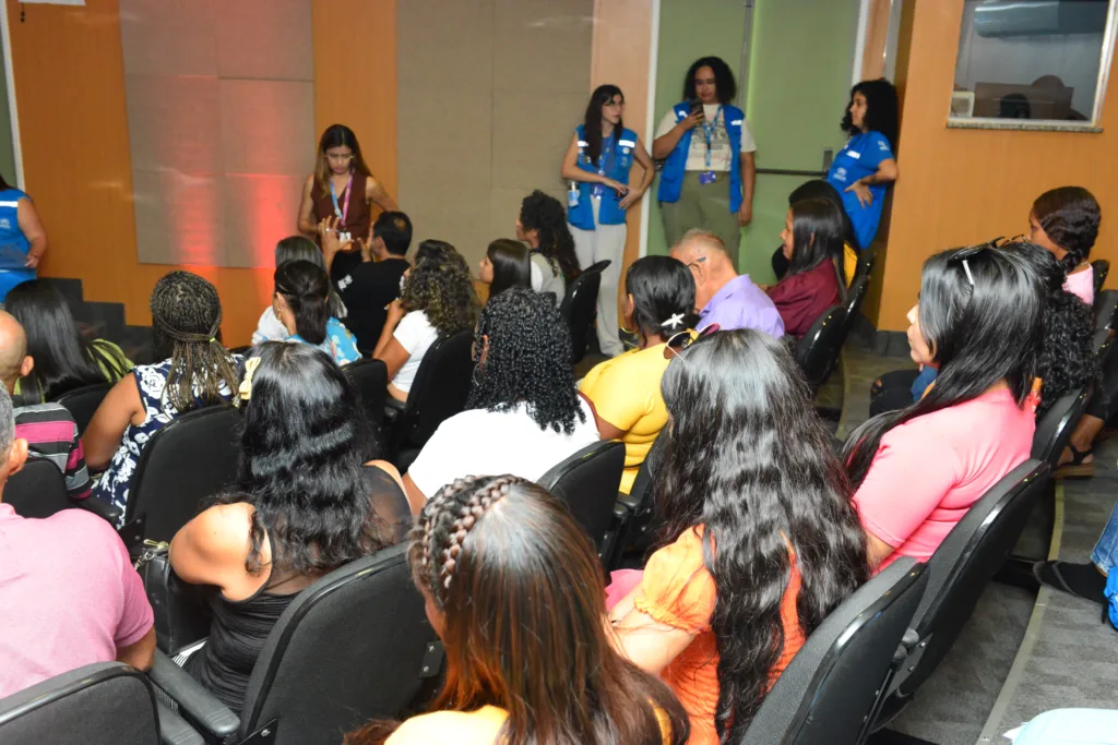 Mulheres refugiadas concluem curso de capacitação para o mercado de trabalho Mulheres refugiadas concluem curso de capacitação para o mercado de trabalho