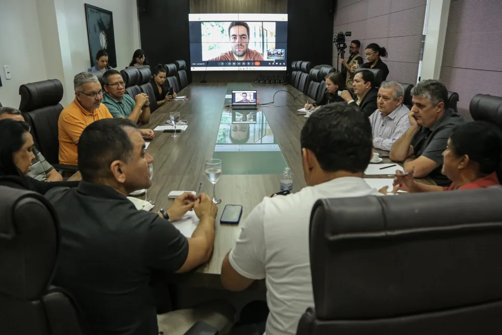 Programa de regularização fundiária visa beneficiar mais de 40 mil famílias Programa de regularização fundiária visa beneficiar mais de 40 mil famílias