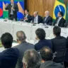 Em cerimônia no Palácio do Planalto, Lula destacou que o projeto é neutro, não vai aumentar a arrecadação do governo, e faz uma reparação tributária aos mais pobres que, proporcionalmente, pagam mais impostos devido às isenções sobre dividendos dos mais ricos.  (Foto: Fabio Rodrigues-Pozzebom/Agência Brasil)