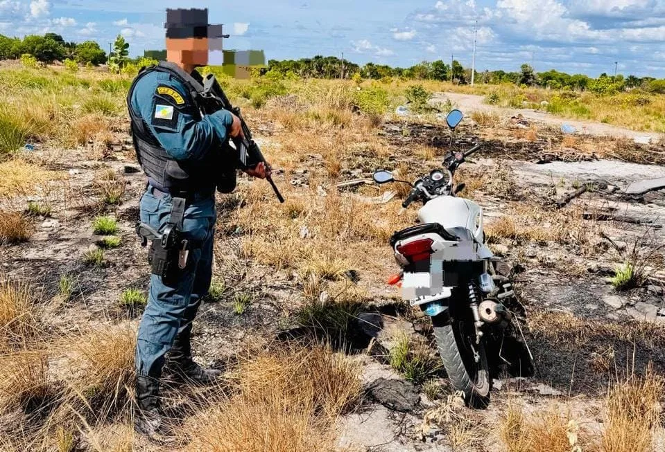 Veículo recuperado pela polícia (Foto: Divulgação) 