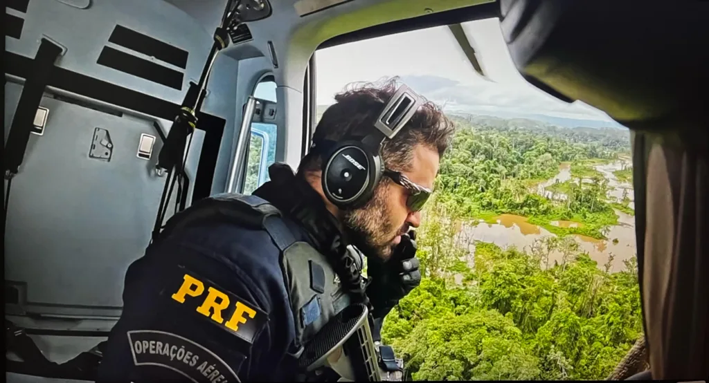 A série destaca os desafios enfrentados pelas equipes na fiscalização e repressão dessas atividades ilegais A série destaca os desafios enfrentados pelas equipes na fiscalização e repressão dessas atividades ilegais