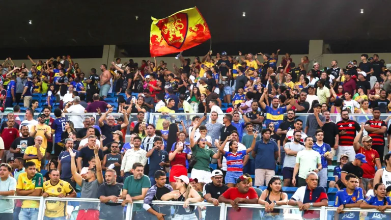 Torcida do GAS n semifinal do Campeonato Roraimense – Foto: Déborah Nascimento