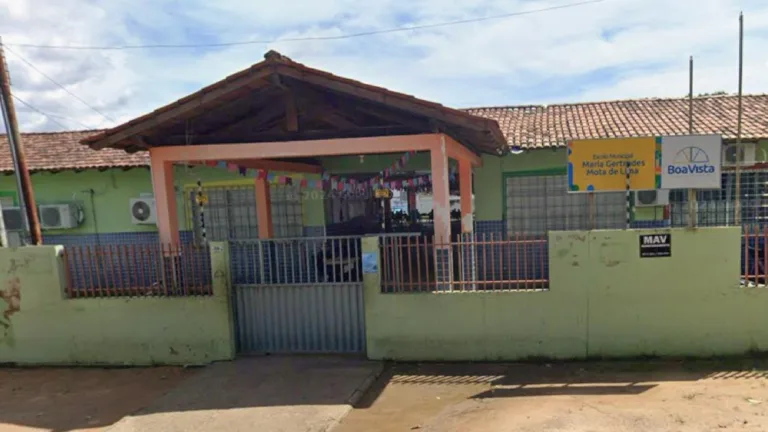 Centrais de ar de escola municipal estão sem funcionar