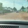 Motorista que teve o carro danificado denuncia ruas com buracos no Caranã