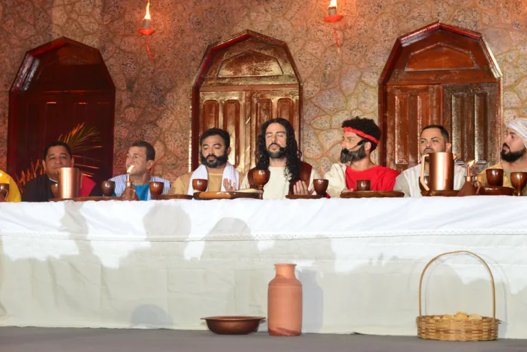 Encenação da Paíxão de Cristo contou com o ator Joaquim Lopes, que interpretou Jesus Cristo (Foto: Nilzete Franco/FolhaBV) 