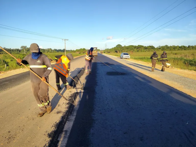 Os primeiros 3km estão recebendo asfalto