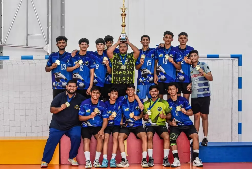 Independente Roraima Vôlei bicampeão da Taça de Voleibol Adalberto Valle. (Foto: BS Oficial) Independente Roraima Vôlei bicampeão da Taça de Voleibol Adalberto Valle. (Foto: BS Oficial)