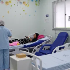 A enfermaria é voltada às mães que tiveram natimortos — ou seja, que gestaram bebês com mais de 22 semanas e, por algum motivo, perderam os filhos ainda na barriga ou logo após o parto. (Foto: Ascom/Sesau)