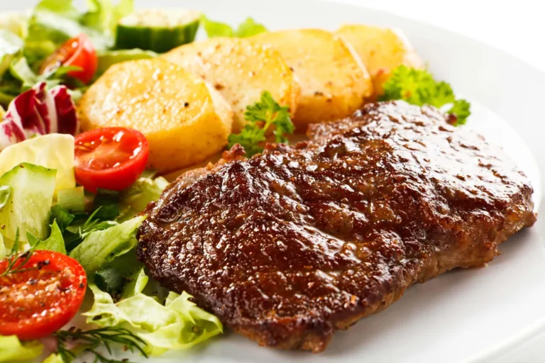 A maneira como distribuímos os alimentos no prato e a sequência em que os ingerimos pode influenciar significativamente o controle dos níveis de açúcar no sangue (Foto: Divulgação)