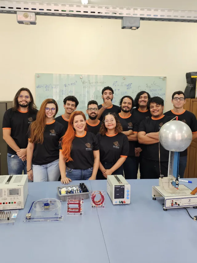 Integrantes do Pet Física. (Foto: Reprodução)
