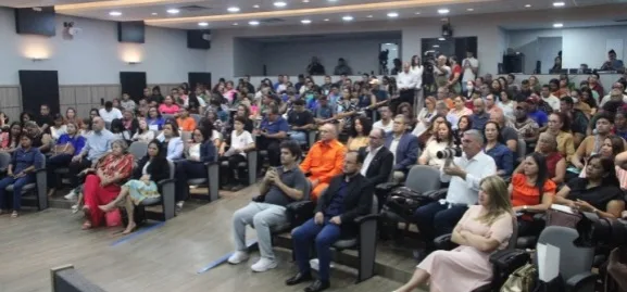 Realizado no plenário Valério Caldas de Magalhães, na Assembleia Legislativa, o evento segue até sexta-feira (16). (Foto: Divulgação)