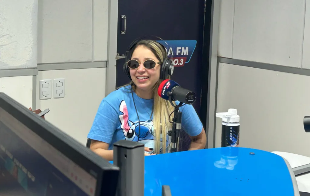 Marília Tavares deve embalar a tarde com sucessos do seu repertório e compartilhar novidades da carreira. (Foto: Aysha Baydoun)