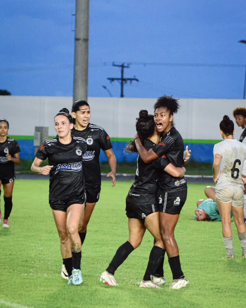 Jogando no estádio Canarinho, Rio Negro empatou com o Mixto-MT