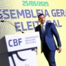 O novo presidente da CBF, Samir Xaud, durante eleição neste domingo (Foto: Rafael Ribeiro/CBF)