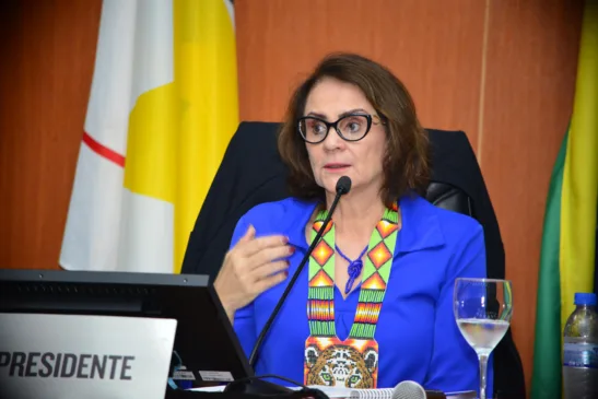 A senadora Damares Alves, presidente da Comissão de Direitos Humanos do Senado, durante audiência na ALE-RR (Foto: Nilzete Franco/FolhaBV)