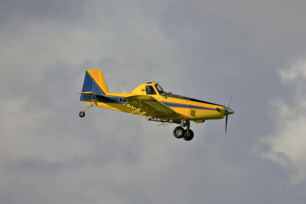 Avião de pequeno porte Avião de pequeno porte
