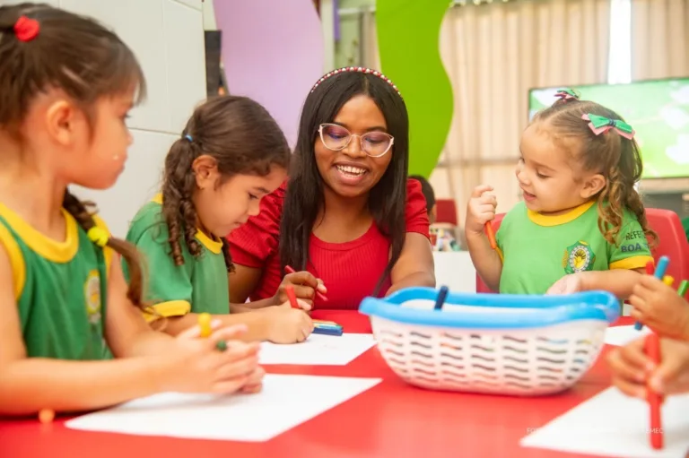 A SMEC informou que a distribuição dos cuidadores ocorrerá conforme a necessidade das escolas da rede municipal. (Foto: Divulgação)