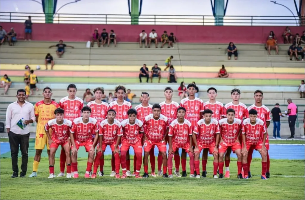 Equipe do Náutico perfilada antes do inicio da partida