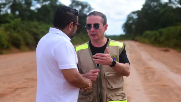 O deputado federal Duda Ramos com o superintendente estadual do DNIT-RR, Igo Brasil