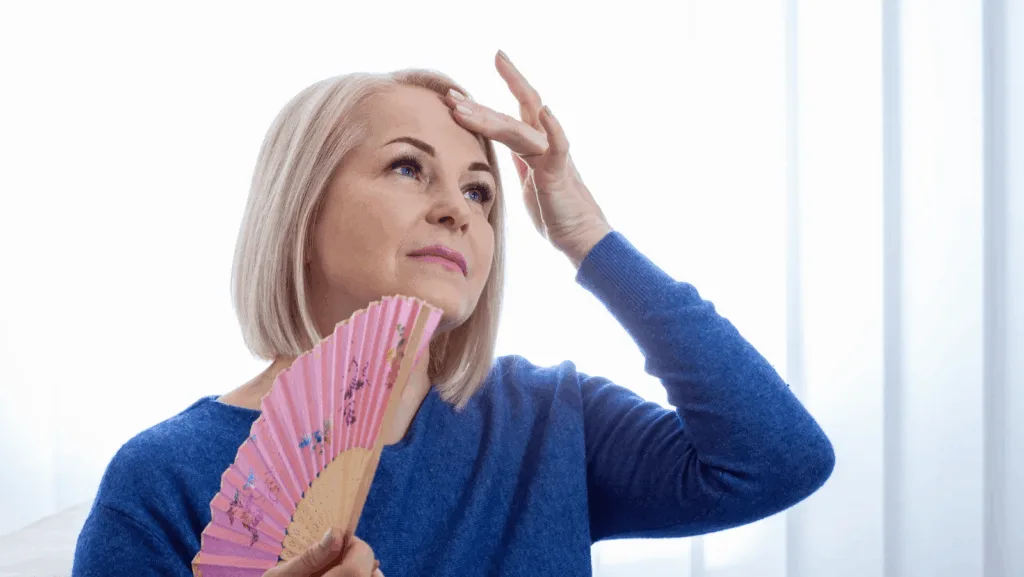Fogacho é um dos principais sintomas da menopausa Fogacho é um dos principais sintomas da menopausa