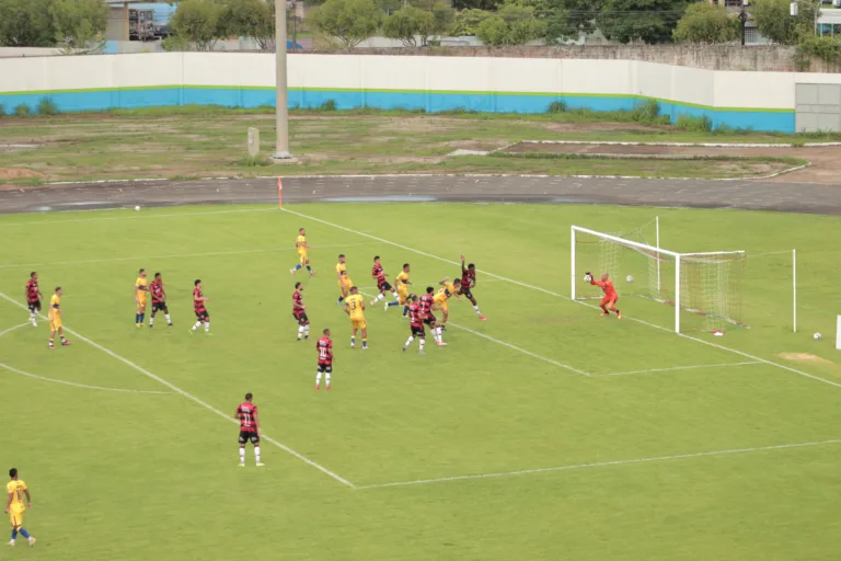 Em jogo realizado no estádio Canarinho, GAS empata com o Trem-AP. (Foto: Lucas Castro/FolhaBV)