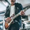 O evento tem clima de encontro informal, ideal para quem aprecia música ao vivo (Foto Divulgação)