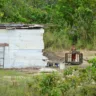 Invasão, que estaria acontecendo há uns cinco anos, expandiu ao longo da RR-207. Foto: Nilzete Franco/FolhaBV