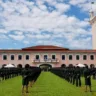Alunos de uma Escola Preparatória perfilados. (Foto: Reprodução)