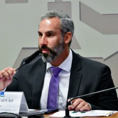 O diretor-geral do DNIT, Fabrício Galvão, durante reunião da Comissão de Agricultura e Reforma Agrária do Senado (Foto: Waldemir Barreto/Agência Senado)